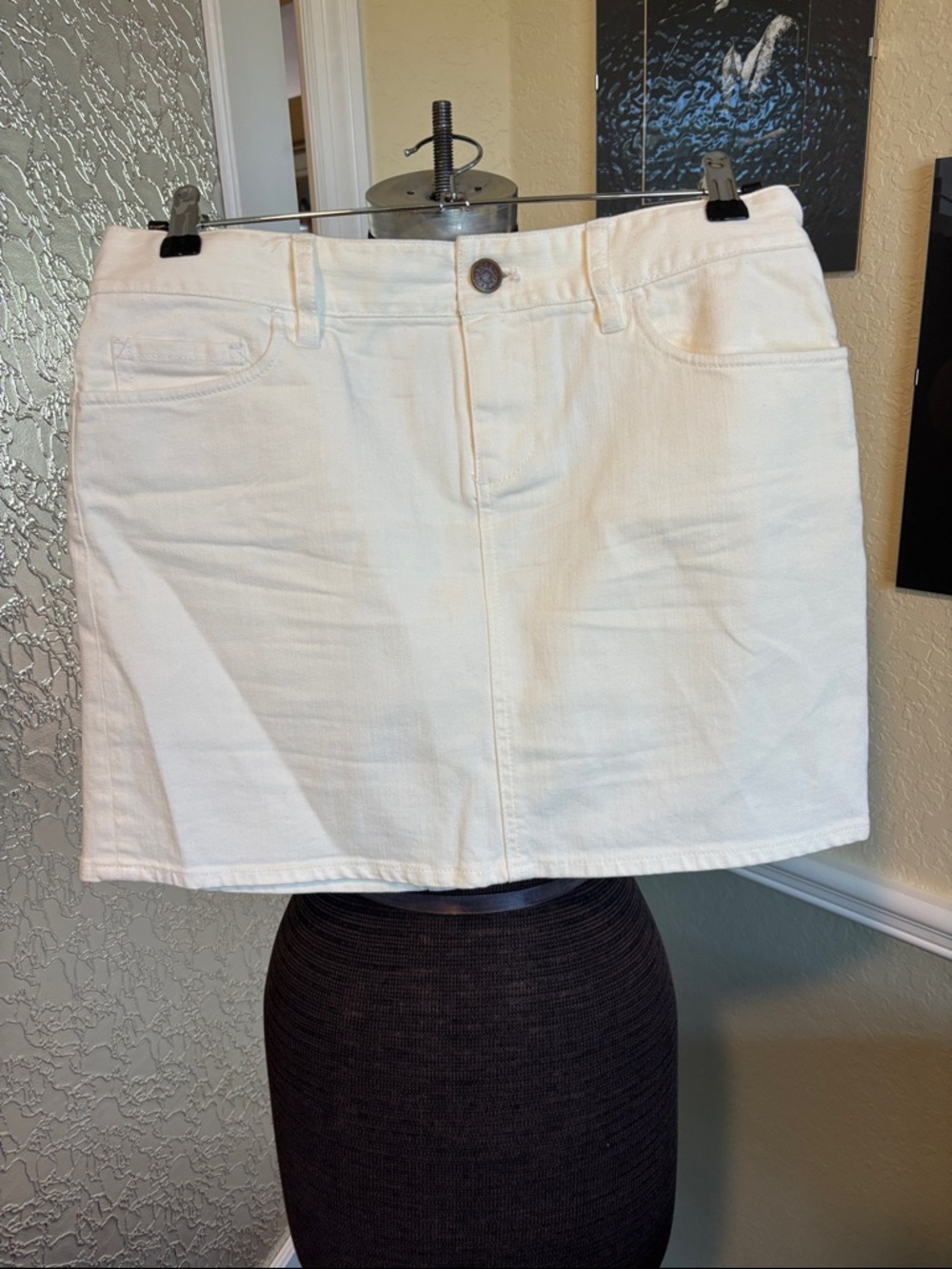 J Crew White Denim Mini Skirt - Women's Classic Style size 30 like new!
